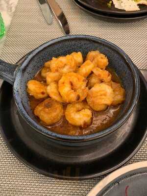 Arado Restaurant & Bar