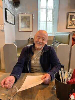 Harley's Bistro & Cafe Bar