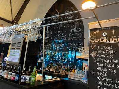 Harley's Bistro & Cafe Bar