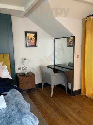 The Inn At Cheltenham Parade