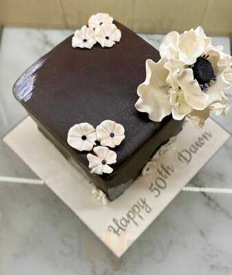 Helen's Homemade Cakery