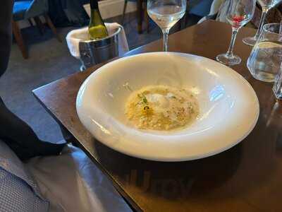 Paris Bar & Restaurant