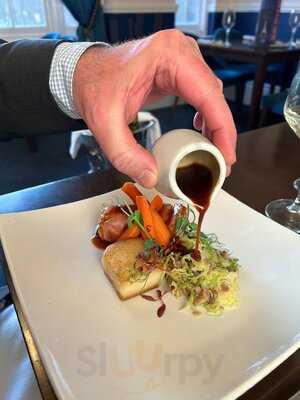 Paris Bar & Restaurant