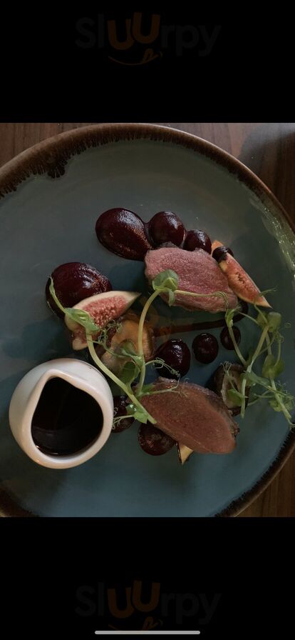 Paris Bar & Restaurant