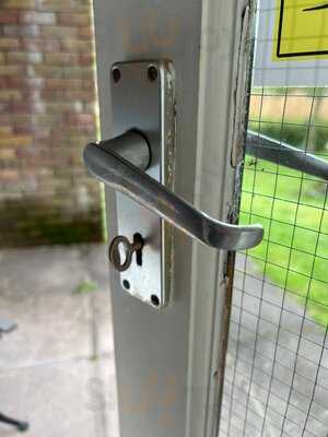 The Potters Heron Pub & Restaurant