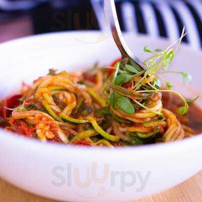 Giovanni's In The Bay