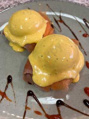 La Viola Cafe & Bistro