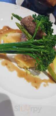 1560 Restaurant & Bar