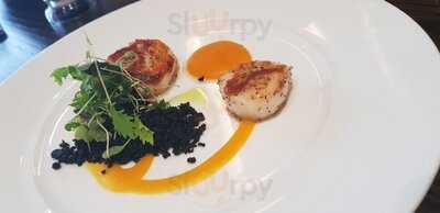 1560 Restaurant & Bar