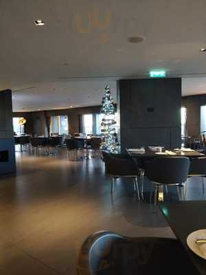 Big Ben View Lounge At Park Plaza Riverbank