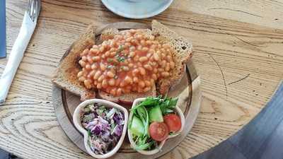 Beehive Jazz & Art Cafe