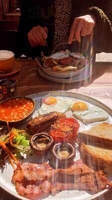 Rocksalt Fusion Restaurant & Cocktail Bar