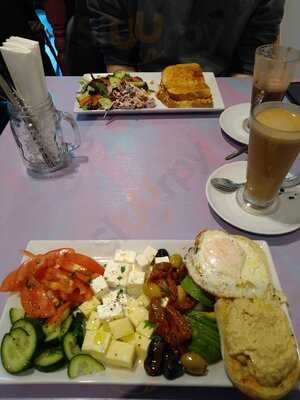 Muzzy’s Turquoise Cafe