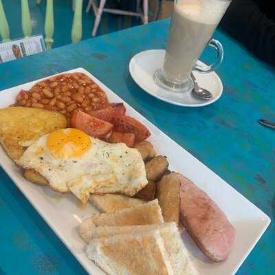 Muzzy’s Turquoise Cafe