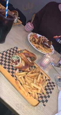 Cappuvino Bar And Restaurant