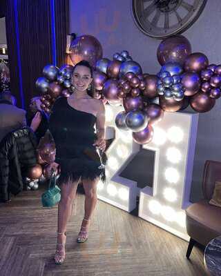 Cappuvino Bar And Restaurant