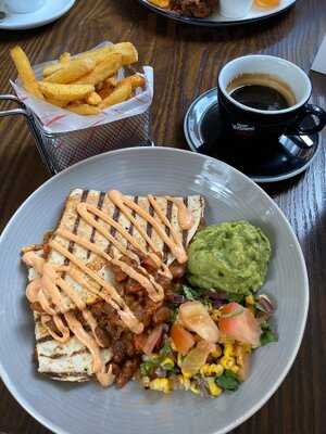 The Green Apple Cafe & Bistro