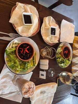 The Green Apple Cafe & Bistro