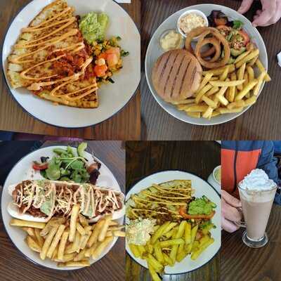 The Green Apple Cafe & Bistro