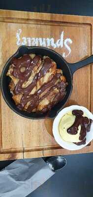 Sprinklez Barista Bar & Dessert Lounge