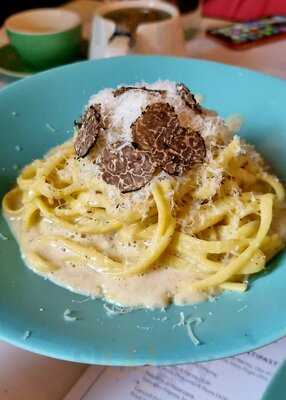 Lina Stores King's Cross Restaurant & Deli