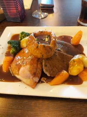 Atlantic Bar And Grill