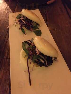 Nomad Bar & Restaurant