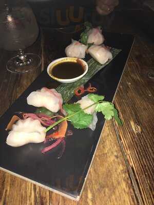 Nomad Bar & Restaurant