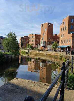 Di Meo's Riverside Ouseburn