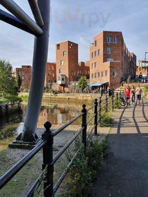 Di Meo's Riverside Ouseburn