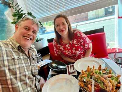 Tinel Seafood & Grill Restaurant