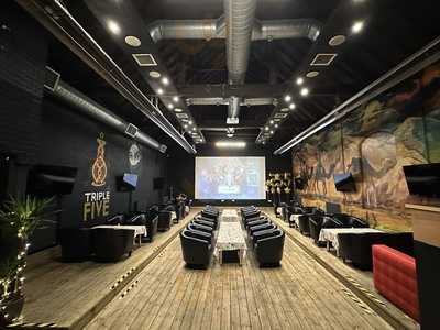 Triple Five Lounge
