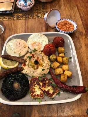 Momo's Arabic Restaurant