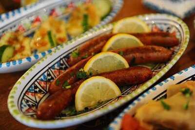 Momo's Arabic Restaurant