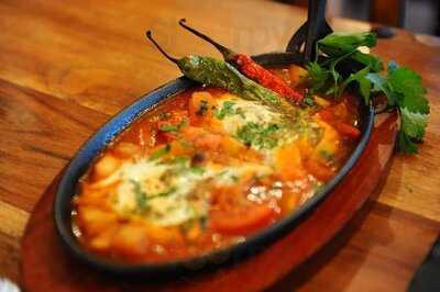 Momo's Arabic Restaurant