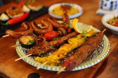 Momo's Arabic Restaurant