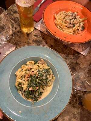 Piccolo At 42 North Hill