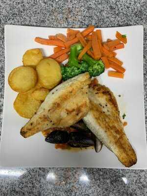 Piccolo At 42 North Hill