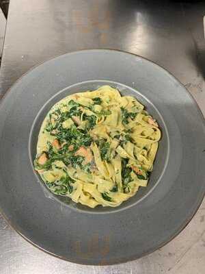 Piccolo At 42 North Hill