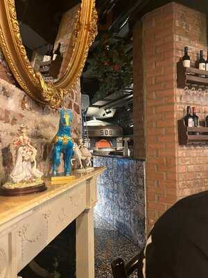 Cinquecento Neapolitan Pizzeria