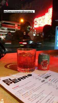 El Perro Negro Woodlands