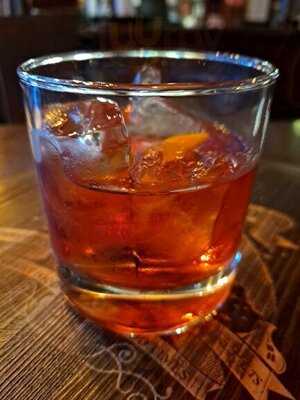 Mcgonagall's Gin & Whisky Emporium