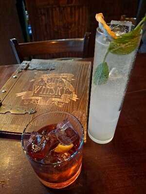 Mcgonagall's Gin & Whisky Emporium