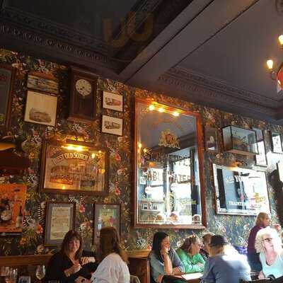 Mcgonagall's Gin & Whisky Emporium