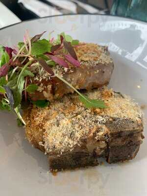 El Futuro Wine & Tapas Bar