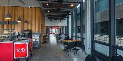 Dq Terrace Bar & Cafe