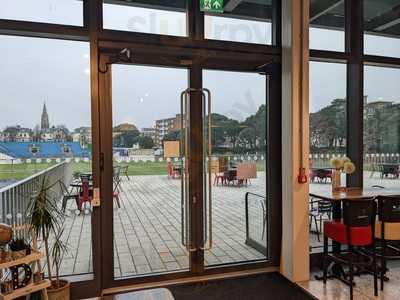 Dq Terrace Bar & Cafe