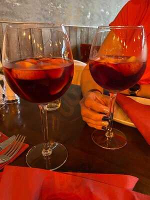 Olivio’s Coffee And Wine Lounge