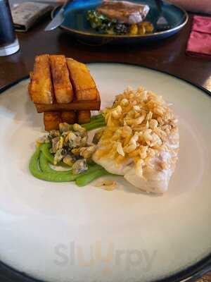 Olivio’s Coffee And Wine Lounge