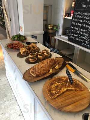 Cafe Tangerine At Institut Francais